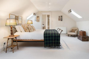 Super Central - Georgian Double Upper Flat with Castle Views in New Town